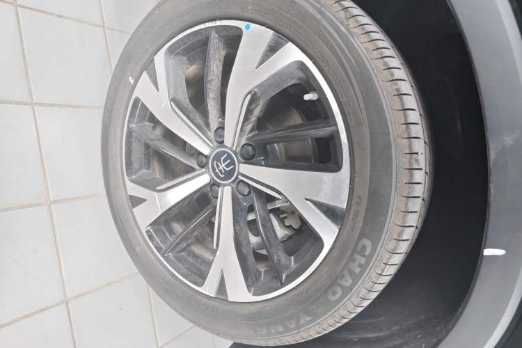 Used BYD Song Pro New Energy 2025 Second-Generation DM-i 115KM Excellence Version Right Front Wheel Hub
