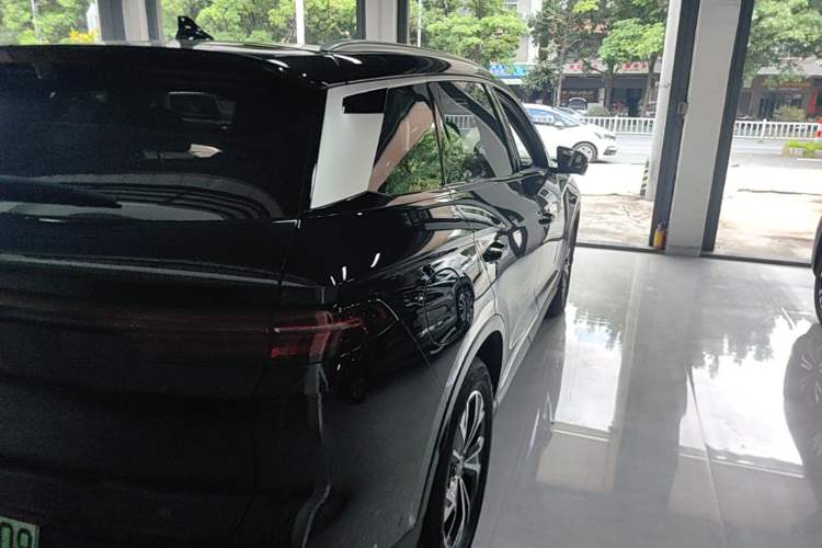Used BYD Song Pro New Energy 2025 Second-Generation Intelligent Driving Version DM-i 115KM Superior Trim Right Rear Taillight