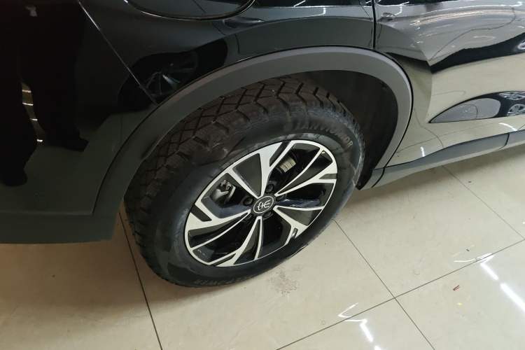 Used BYD Song Pro New Energy 2025 2nd Generation Intelligent Driving Version DM-i 75KM Leading Edition Right Rear Wheel Hub