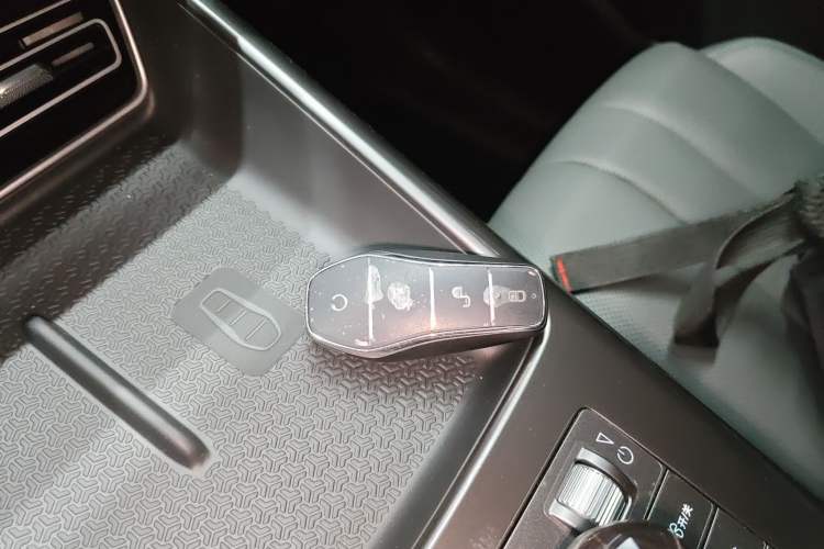 Used BYD Song Pro New Energy 2025 2nd Generation Intelligent Driving Version DM-i 75KM Leading Edition Vehicle Key