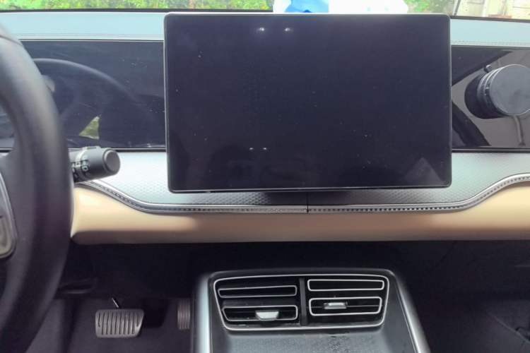 Used BYD Song Pro New Energy 2025 Second-Generation DM-i 75KM Leading Edition Audio And AC Panel