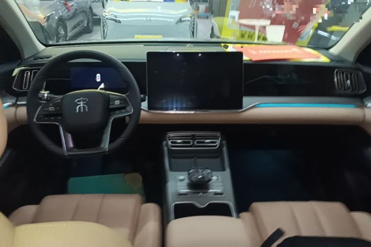 Used BYD Song Pro New Energy 2025 Second-Generation DM-i 115KM Excellence Version Center Console