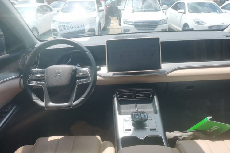 Used BYD Song Pro New Energy 2025 Second-Generation DM-i 75KM Overachiever Trim Center Console