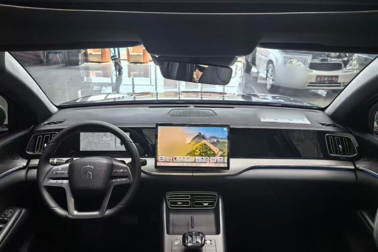 Used BYD Song Pro New Energy 2025 Second-Generation Intelligent Driving Version DM-i 115KM Superior Trim Center Console