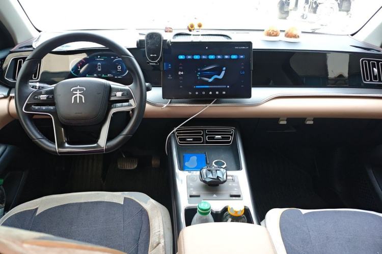 Used BYD Song Pro New Energy 2025 Second-Generation DM-i 115KM Overachiever Trim Center Console