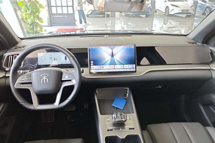 Used BYD Song Pro New Energy 2025 Second-Generation Intelligent Driving Version DM-i 115KM Superior Trim Center Console