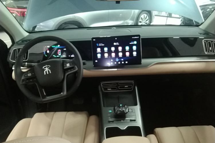 Used BYD Song Pro New Energy 2025 Second-Generation DM-i 75KM Leading Edition Center Console