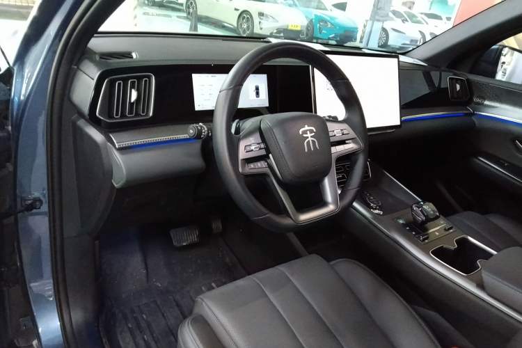 Used BYD Song Pro New Energy 2025 Second-Generation Intelligent Driving Version DM-i 115KM Excellence Edition Center Console
