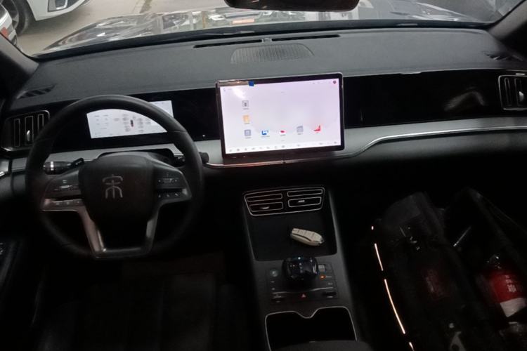 Used BYD Song Pro New Energy 2025 2nd Generation Intelligent Driving Version DM-i 75KM Leading Edition Center Console