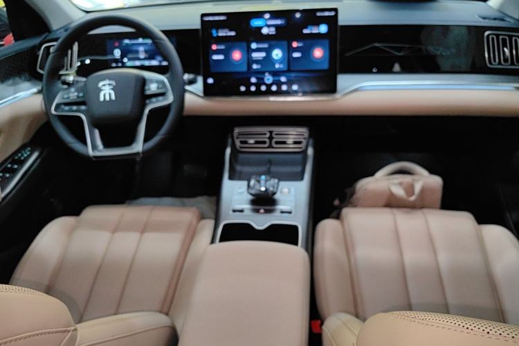 Used BYD Song Pro New Energy 2025 Second-Generation DM-i 115KM Excellence Version Center Console
