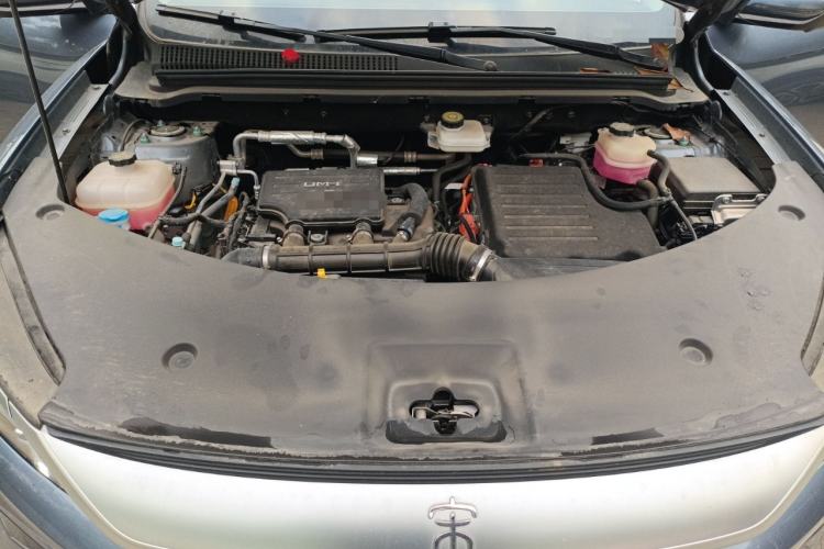 Used BYD Song Pro New Energy 2025 Second-Generation DM-i 75KM Leading Edition Engine Bay