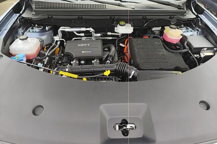Used BYD Song Pro New Energy 2025 Second-Generation DM-i 75KM Leading Edition Engine Bay
