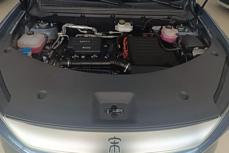 Used BYD Song Pro New Energy 2025 Second-Generation DM-i 115KM Overachiever Trim Engine Bay