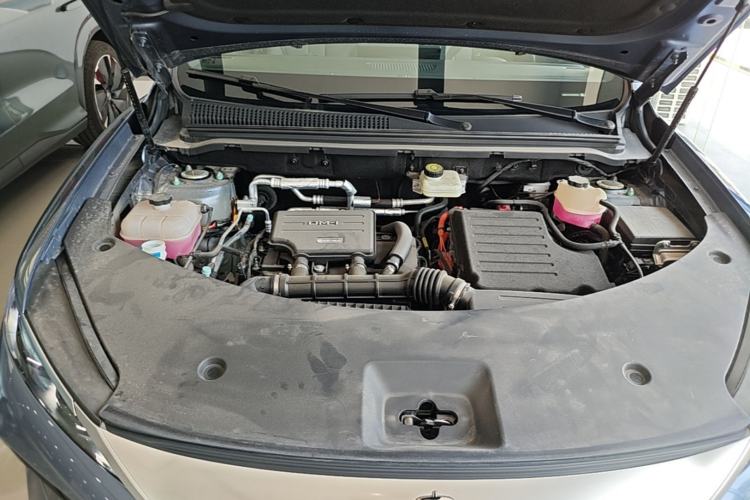 Used BYD Song Pro New Energy 2025 Second-Generation Intelligent Driving Version DM-i 115KM Superior Trim Engine Bay