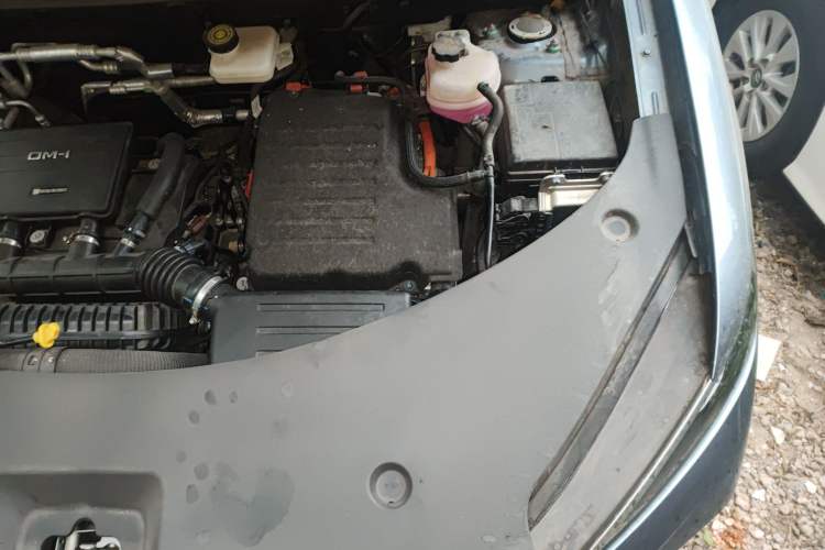 Used BYD Song Pro New Energy 2025 Second-Generation DM-i 75KM Leading Edition Engine Bay Left
