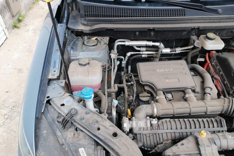 Used BYD Song Pro New Energy 2025 Second-Generation DM-i 75KM Leading Edition Engine Bay Right