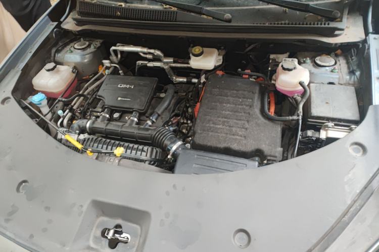 Used BYD Song Pro New Energy 2025 Second-Generation DM-i 75KM Leading Edition Engine Bay