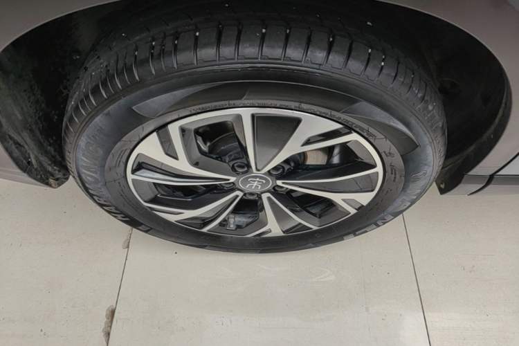 Used BYD Song Pro New Energy 2025 Second-Generation DM-i 115KM Overachiever Trim Exterior 5