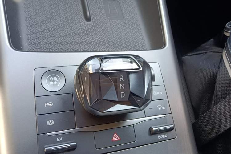 Used BYD Song Pro New Energy 2025 2nd Generation Intelligent Driving Version DM-i 75KM Leading Edition Gear Lever