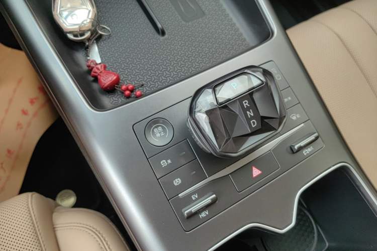Used BYD Song Pro New Energy 2025 Second-Generation DM-i 115KM Overachiever Trim Gear Lever