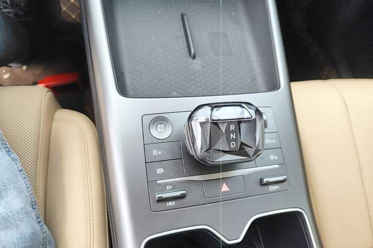 Used BYD Song Pro New Energy 2025 Second-Generation DM-i 75KM Leading Edition Gear Lever