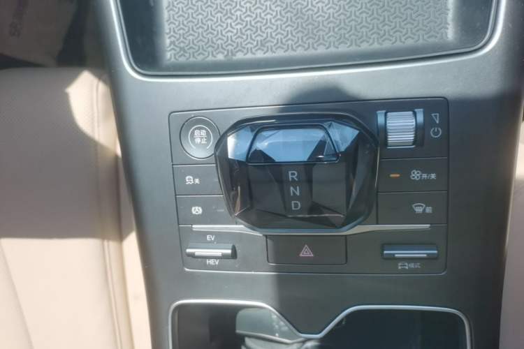 Used BYD Song Pro New Energy 2025 Second-Generation DM-i 75KM Overachiever Trim Gear Lever