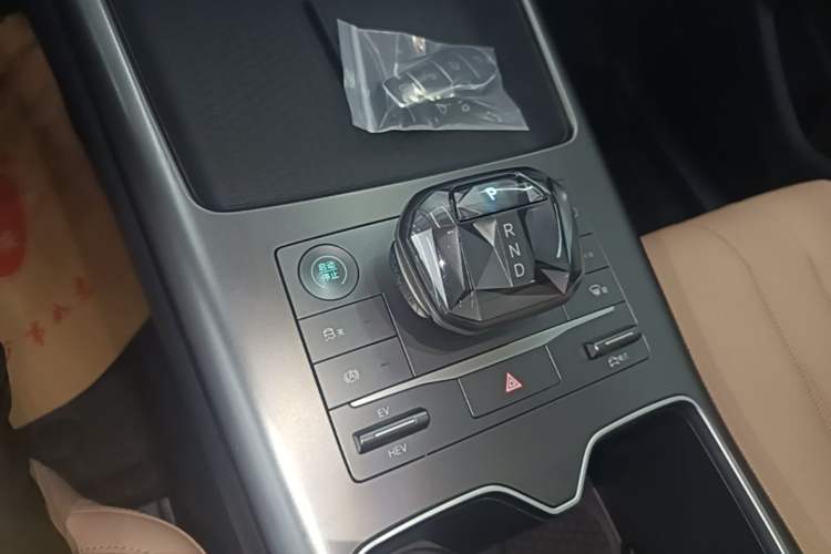Used BYD Song Pro New Energy 2025 Second-Generation DM-i 115KM Overachiever Trim Gear Lever
