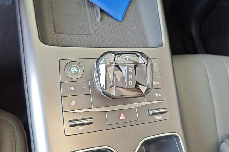 Used BYD Song Pro New Energy 2025 Second-Generation Intelligent Driving Version DM-i 115KM Superior Trim Gear Lever