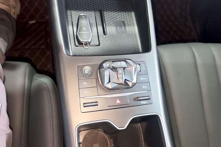 Used BYD Song Pro New Energy 2025 Second-Generation Intelligent Driving Version DM-i 115KM Superior Trim Gear Lever