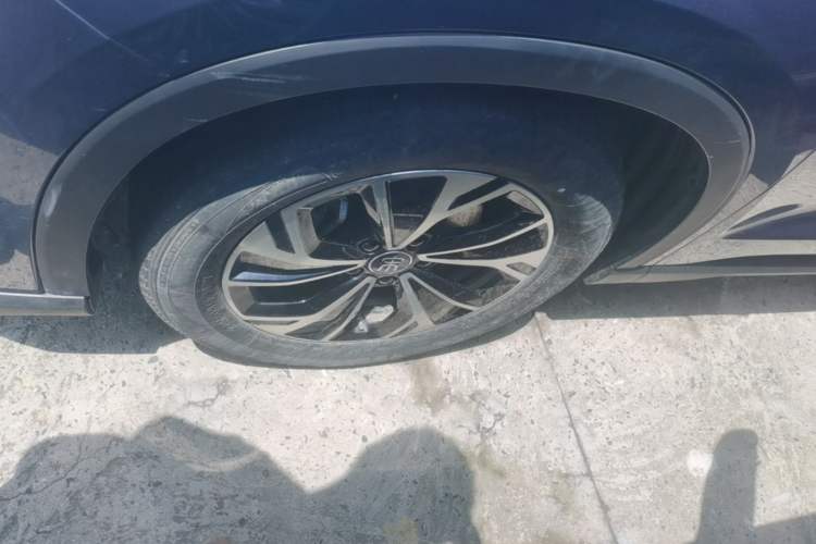 Used BYD Song Pro New Energy 2025 Second-Generation DM-i 75KM Overachiever Trim Left Front Wheel Hub
