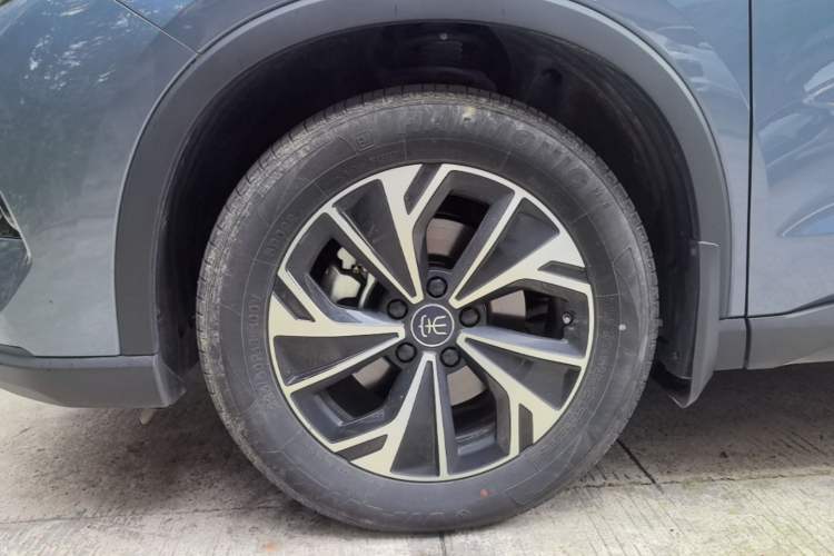Used BYD Song Pro New Energy 2025 Second-Generation DM-i 75KM Leading Edition Left Front Wheel Hub