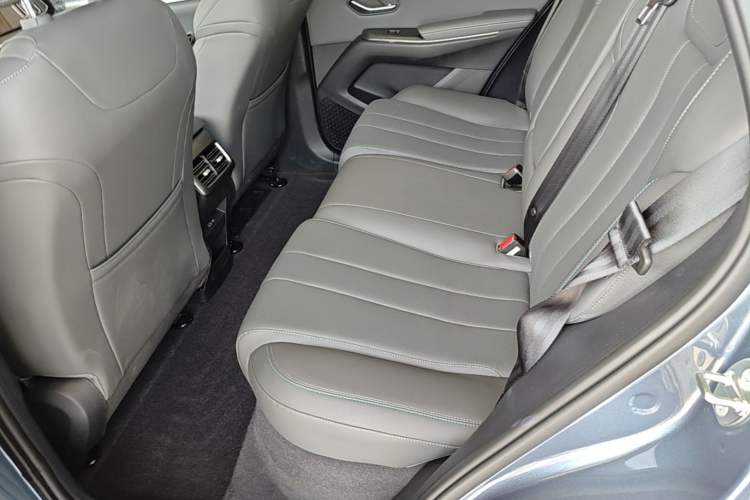 Used BYD Song Pro New Energy 2025 Second-Generation Intelligent Driving Version DM-i 115KM Superior Trim Left Rear Seat