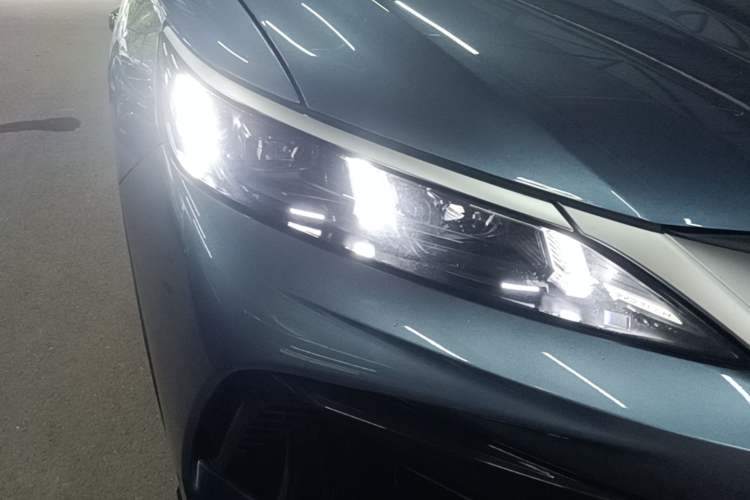 Used BYD Song Pro New Energy 2025 2nd Generation Intelligent Driving Version DM-i 75KM Leading Edition Right Front Headlight