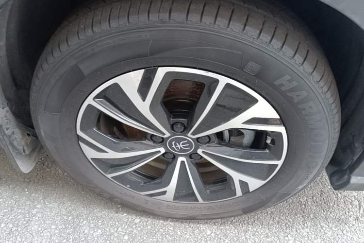 Used BYD Song Pro New Energy 2025 2nd Generation Intelligent Driving Version DM-i 75KM Leading Edition Right Front Wheel Hub