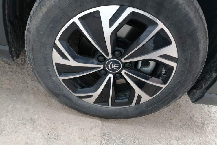 Used BYD Song Pro New Energy 2025 Second-Generation DM-i 75KM Leading Edition Right Front Wheel Hub