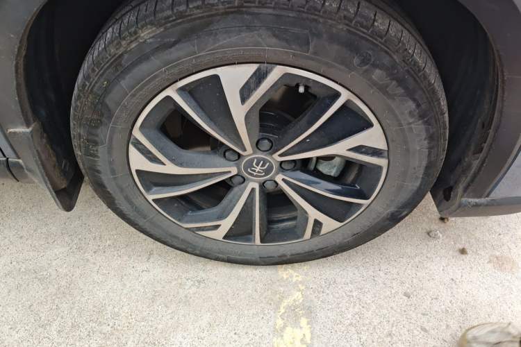 Used BYD Song Pro New Energy 2025 Second-Generation DM-i 115KM Overachiever Trim Right Front Wheel Hub