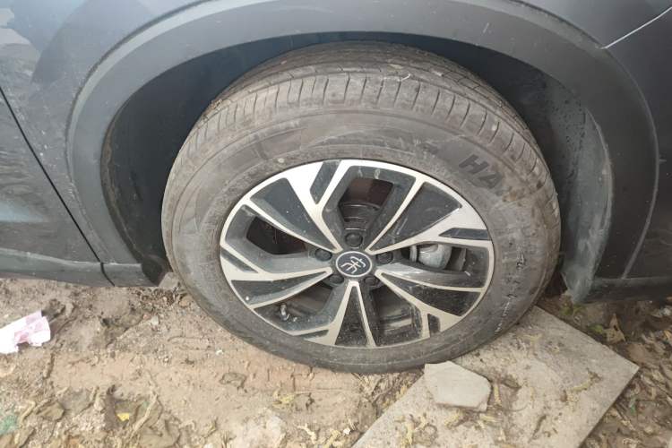 Used BYD Song Pro New Energy 2025 Second-Generation DM-i 75KM Leading Edition Right Front Wheel Hub