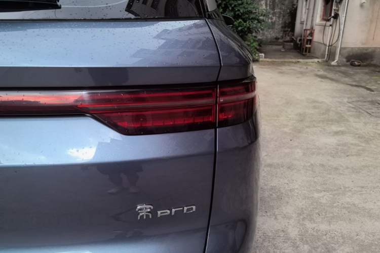 Used BYD Song Pro New Energy 2025 Second-Generation DM-i 75KM Leading Edition Right Rear Taillight
