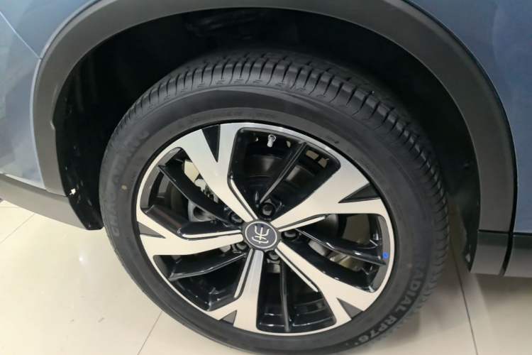Used BYD Song Pro New Energy 2025 Second-Generation DM-i 115KM Excellence Version Right Rear Wheel Hub