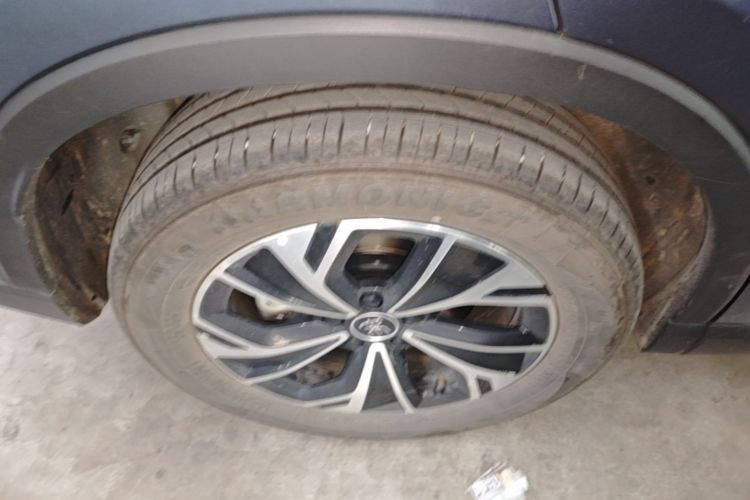 Used BYD Song Pro New Energy 2025 2nd Generation Intelligent Driving Version DM-i 75KM Overachiever Trim Right Rear Wheel Hub