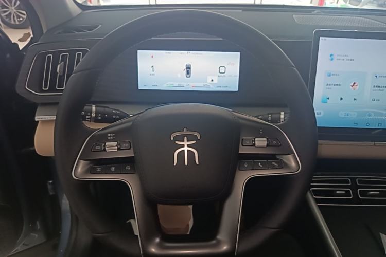 Used BYD Song Pro New Energy 2025 Second-Generation DM-i 115KM Overachiever Trim Steering Wheel