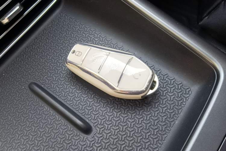 Used BYD Song Pro New Energy 2025 2nd Generation Intelligent Driving Version DM-i 75KM Leading Edition Vehicle Key