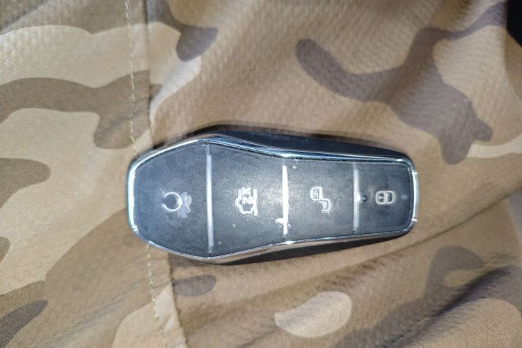Used BYD Song Pro New Energy 2025 Second-Generation Intelligent Driving Version DM-i 115KM Superior Trim Vehicle Key