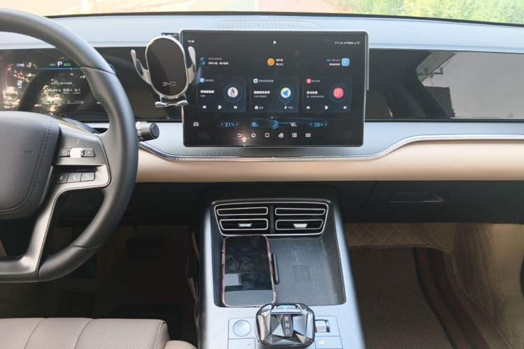 Used BYD Song Pro New Energy 2025 Second-Generation DM-i 75KM Leading Edition Audio And AC Panel