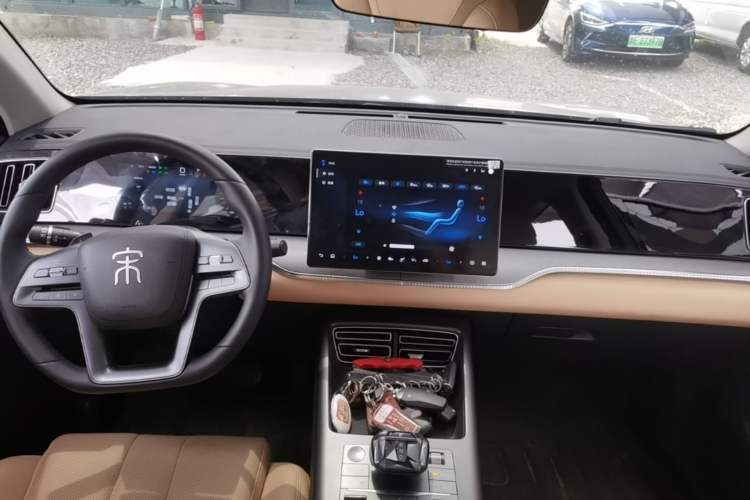 Used BYD Song Pro New Energy 2025 2nd Generation Intelligent Driving Version DM-i 75KM Leading Edition Audio And AC Panel
