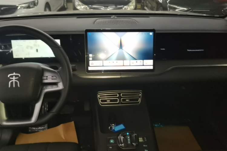Used BYD Song Pro New Energy 2025 2nd Generation Intelligent Driving Version DM-i 75KM Leading Edition Audio And AC Panel