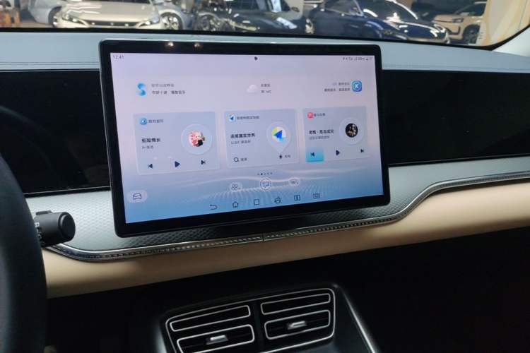 Used BYD Song Pro New Energy 2025 Second-Generation DM-i 75KM Leading Edition Audio And AC Panel