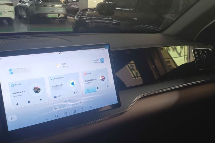 Used BYD Song Pro New Energy 2025 Second-Generation DM-i 75KM Leading Edition Center Console