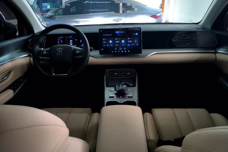 Used BYD Song Pro New Energy 2025 Second-Generation DM-i 75KM Leading Edition Center Console