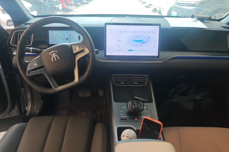 Used BYD Song Pro New Energy 2025 Second-Generation Intelligent Driving Version DM-i 115KM Superior Trim Center Console